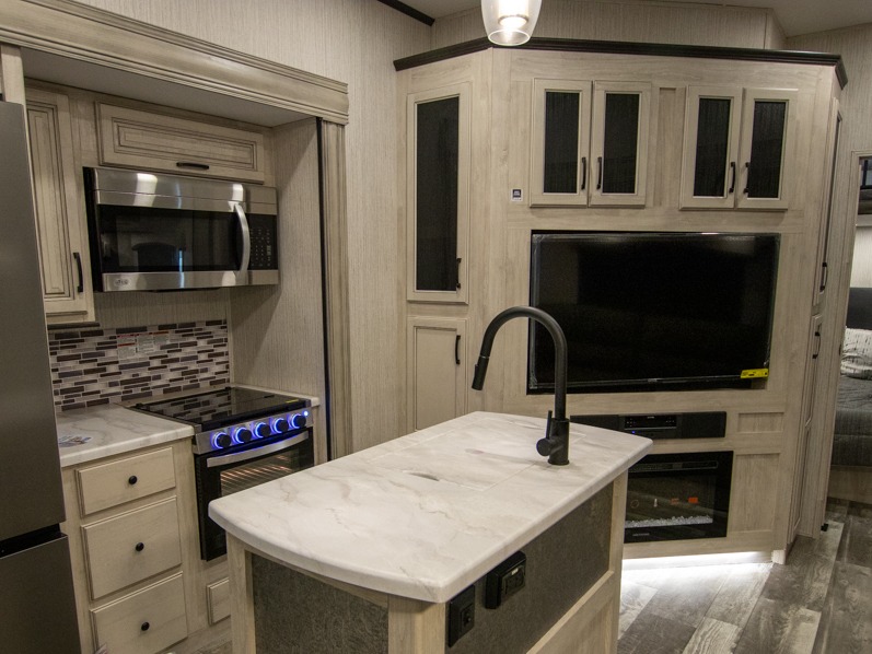 2023 Forest River Sandpiper 3440BH, $ 54,782