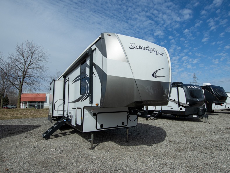 2023 Forest River Sandpiper 3440BH, $ 54,782