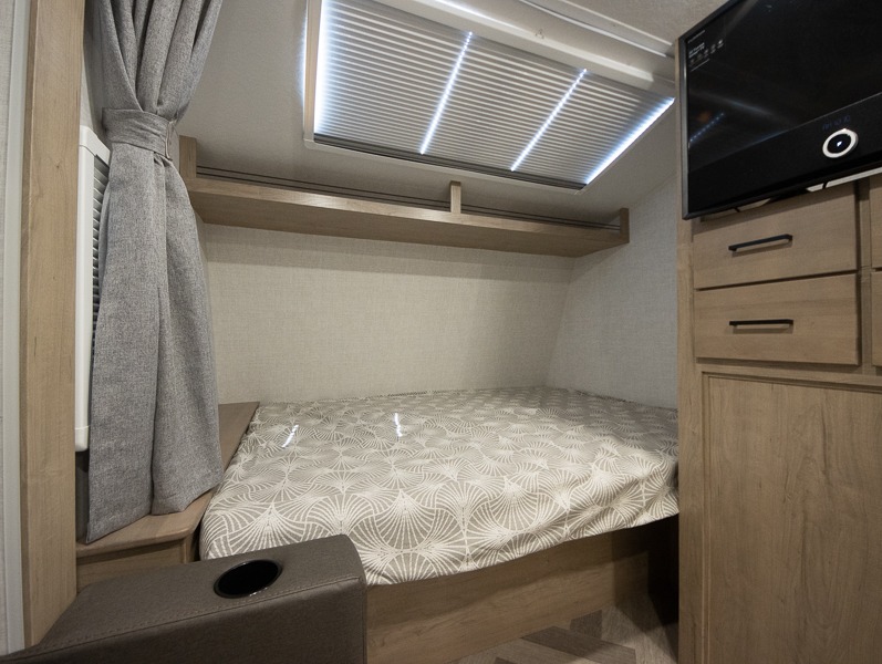 2022 Ember RV Overland Series 171FB, $ 29,987