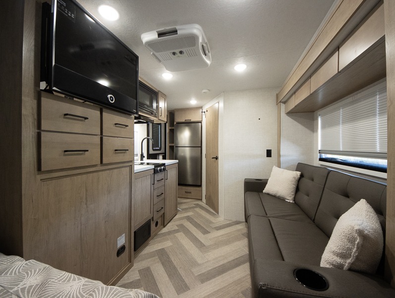 2022 Ember RV Overland Series 171FB, $ 29,987