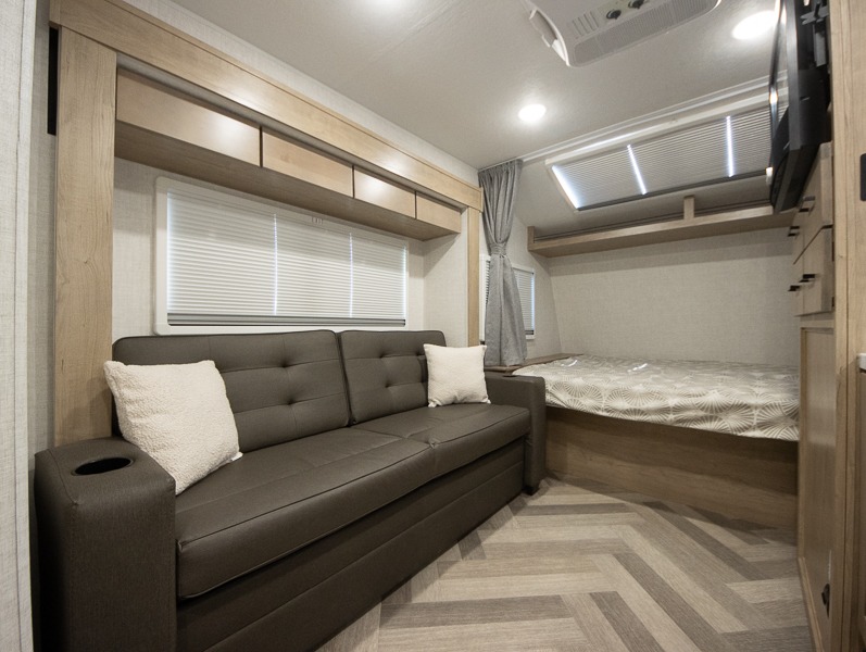 2022 Ember RV Overland Series 171FB, $ 29,987