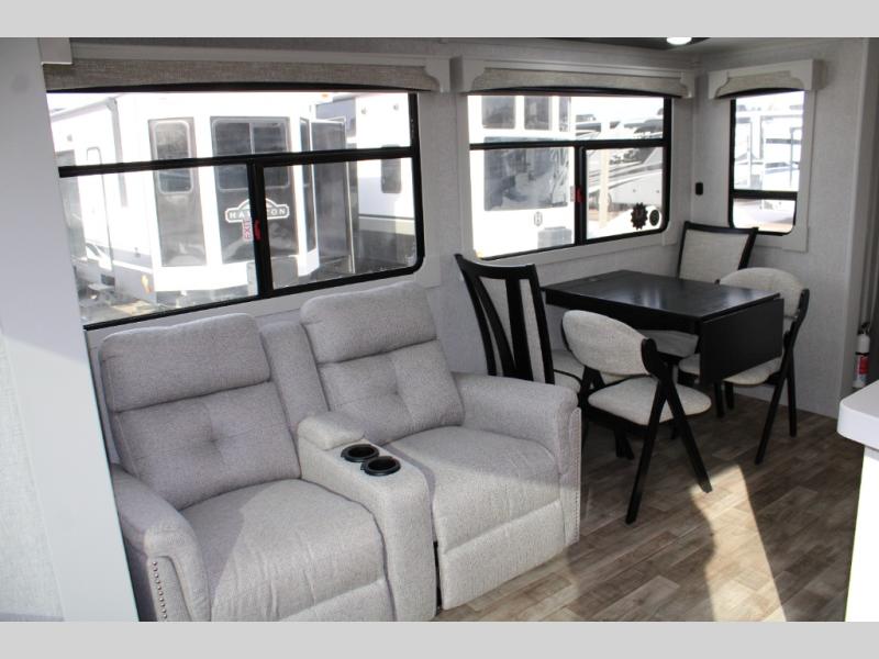 2025 Redwood Regency 3721FDB, $ 0