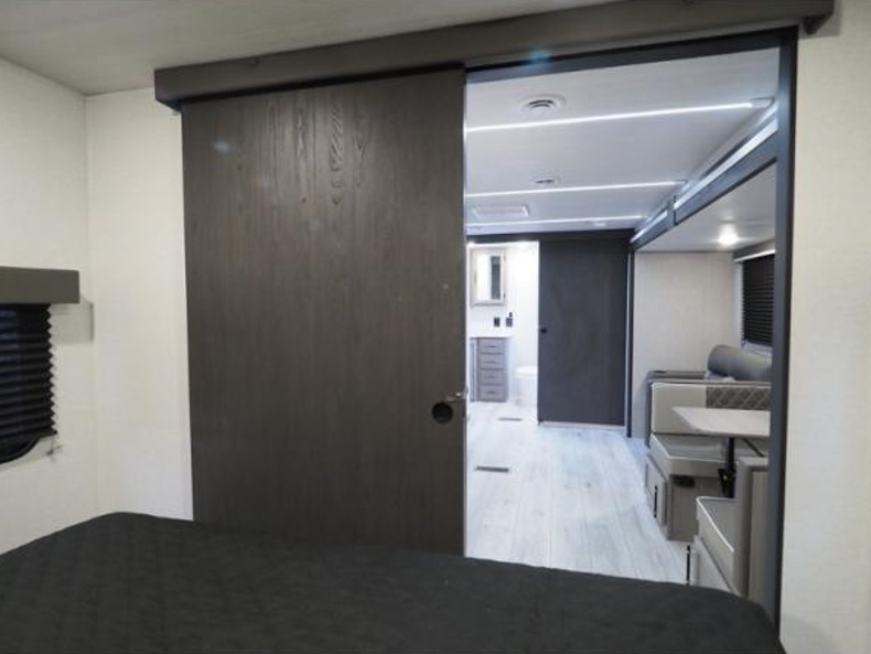 2025 Keystone Hideout 24RBS, $ 23,999