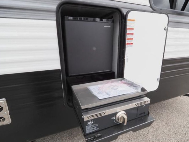 2025 Keystone Hideout 24RBS, $ 23,999