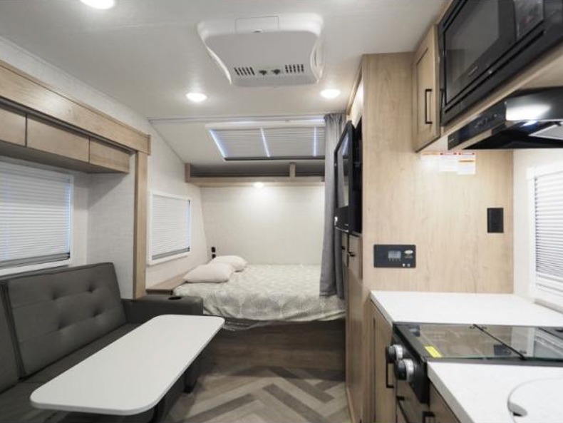 2022 Ember RV Overland Series 171FB, $ 29,999
