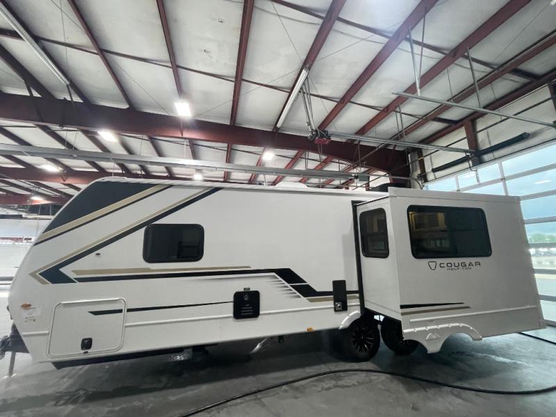 2026 Keystone Cougar Half-Ton (Travel Trailer) 25M, $ 55,202