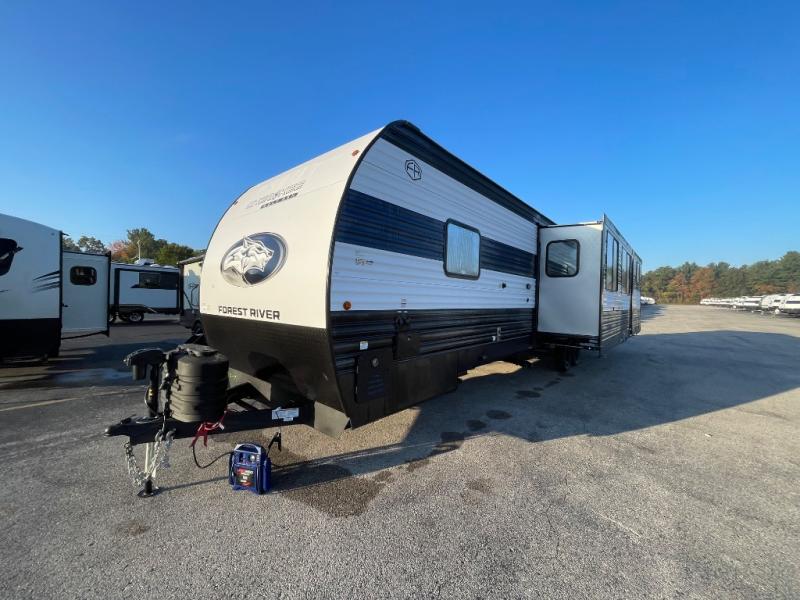 2026 Forest River Cherokee Wolf Den 304SR, $ 62,425
