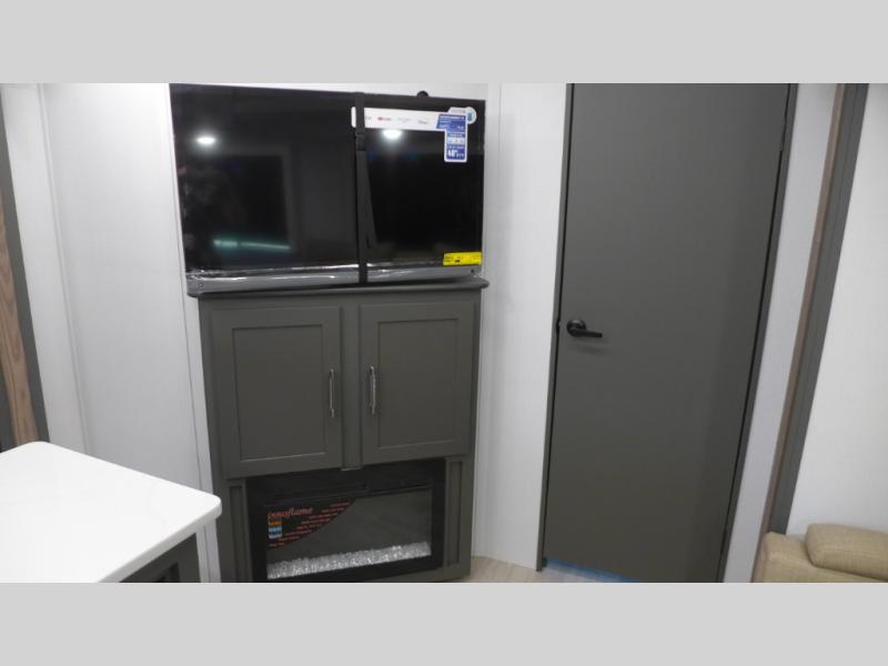2025 Keystone Bullet (East) 330BKQ, $ 57,909