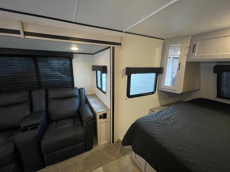 2022 Coachmen Apex Ultra Lite 211RBS, $ 0