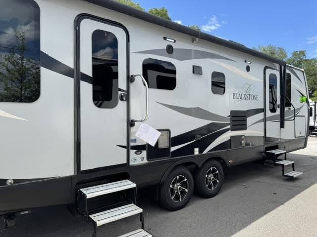 2016 Outdoors RV Blackstone 260RDSB, $ 19,950