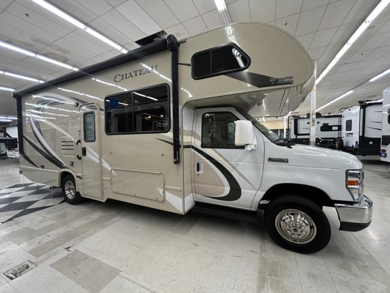 2017 Thor Motor Coach Chateau 26B, $ 59,998
