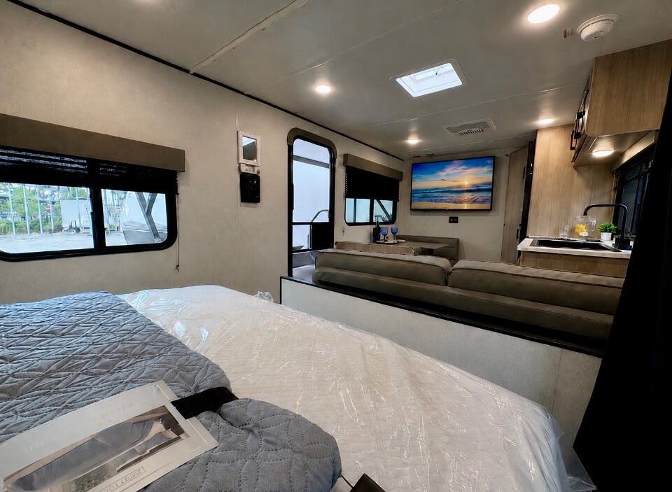 2025 Keystone Coleman 23B, $ 15,995