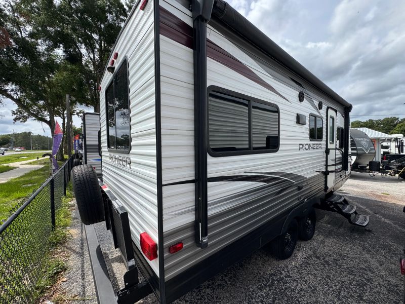 2019 Heartland Pioneer, $ 10,900