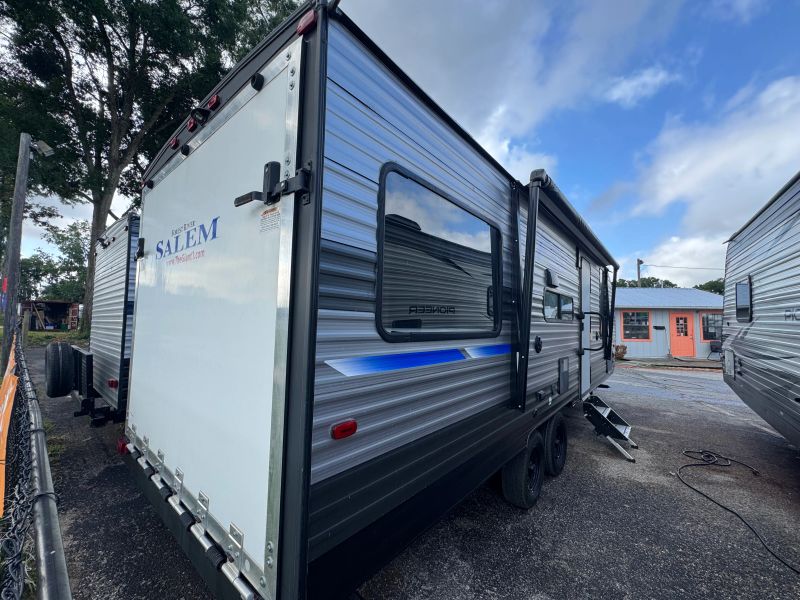 2021 Forest River Salem FSX Toy Hauler, $ 15,900