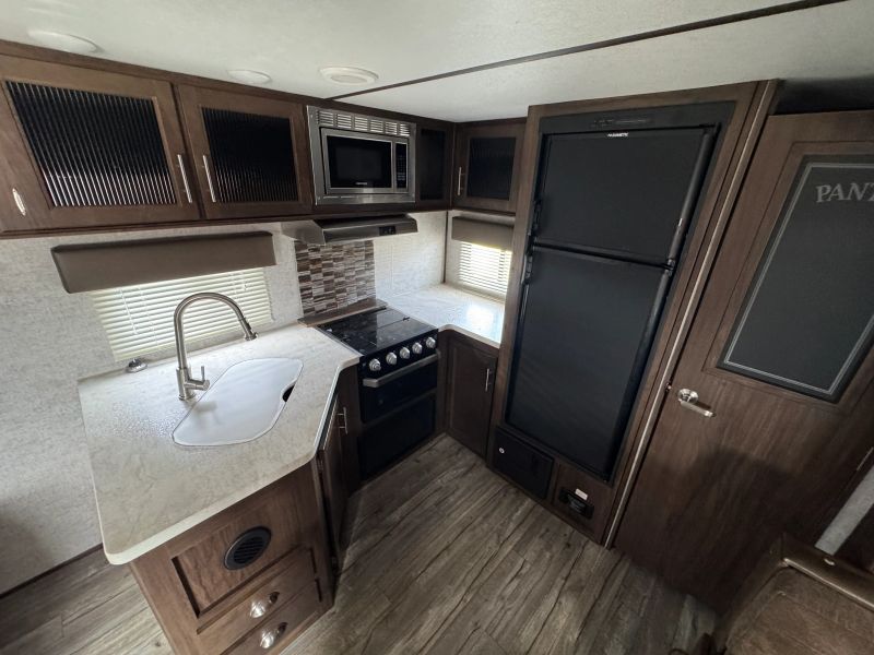2018 Forest River Alpha Wolf, $ 15,900