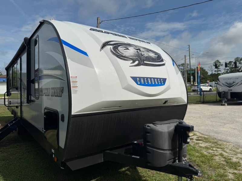 2018 Forest River Alpha Wolf, $ 15,900