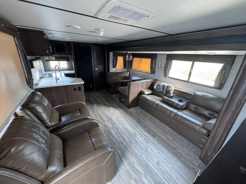 2018 Forest River Alpha Wolf, $ 15,900
