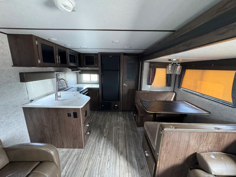 2018 Forest River Alpha Wolf, $ 15,900