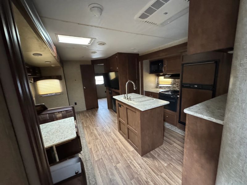 2016 Venture SportTrek, $ 16,900