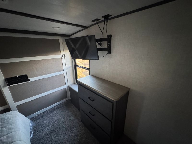 2024 Forest River Impression Fifth Wheel, $ 42,000