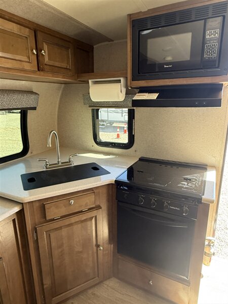 2019 Forest River Rockwood 2506S, $ 17,450