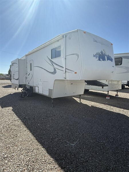 2005 SunnyBrook TITAN 28RLKS, $ 12,995