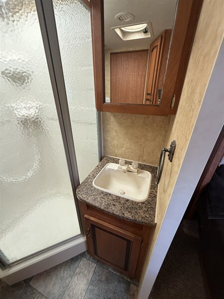 2011 Starcraft 319BSLT, $ 14,995