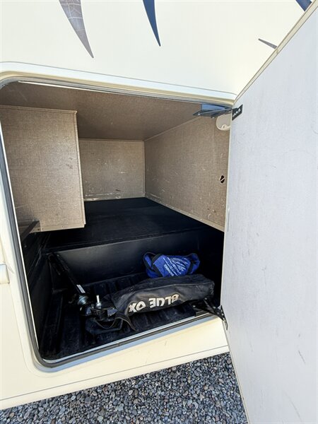 2018 Thor Motor Coach A.C.E. 30.2, $ 39,999