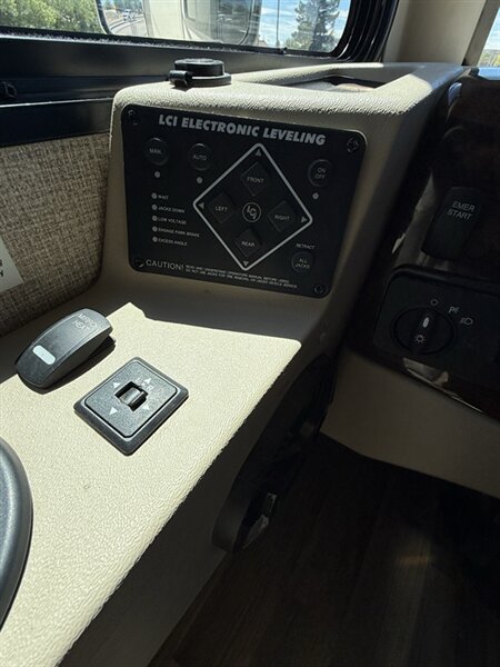 2018 Thor Motor Coach A.C.E. 30.2, $ 39,999