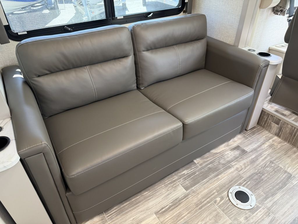 2025 Thor Motor Coach Geneva 24VS, $ 84,900
