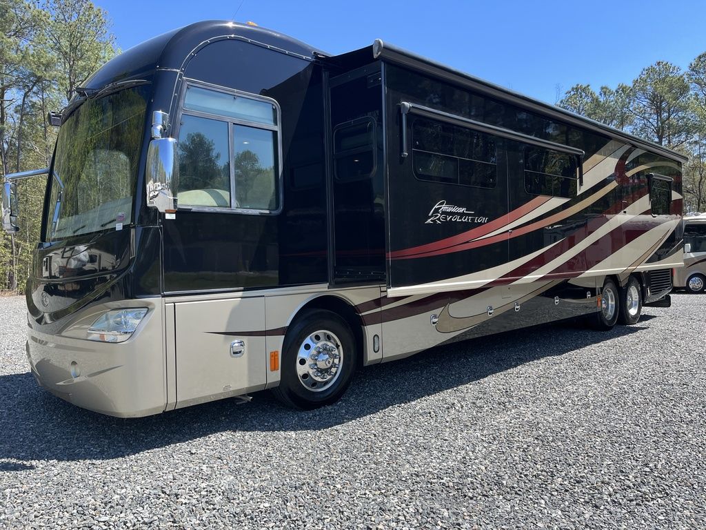 2012 American Coach Revolution 42W, $ 149,900