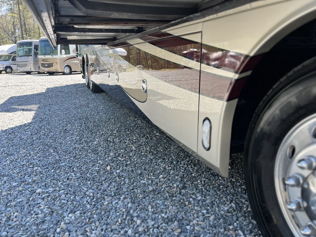 2012 American Coach Revolution 42W, $ 149,900