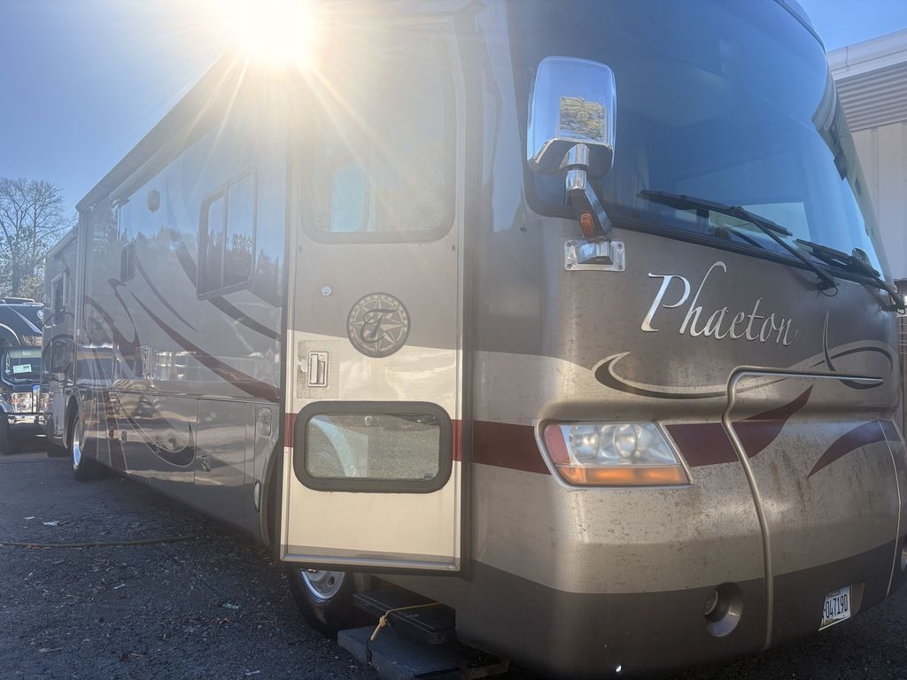 2006 Tiffin Motorhomes Phateon 40 QSH, $ 49,900