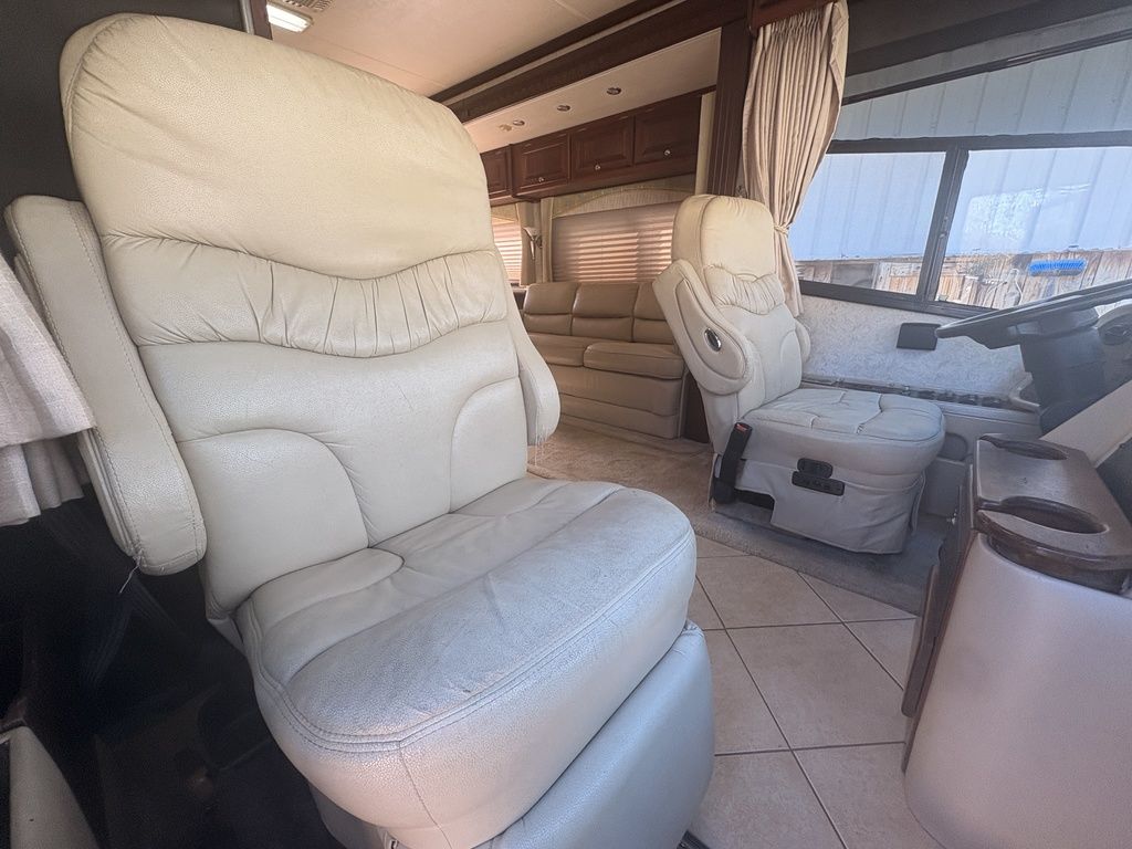 2006 Tiffin Motorhomes Phateon 40 QSH, $ 49,900