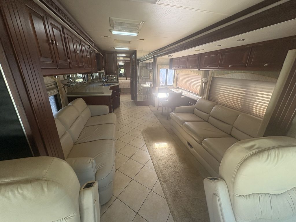 2006 Tiffin Motorhomes Phateon 40 QSH, $ 49,900