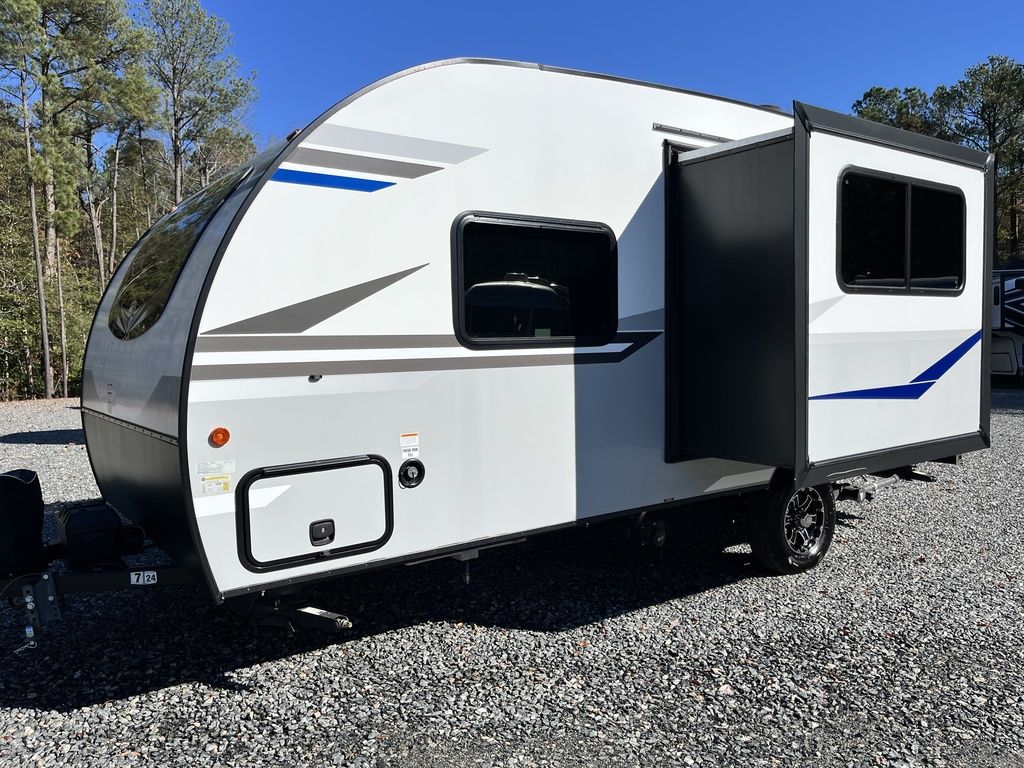 2022 Venture M169VRK, $ 14,900