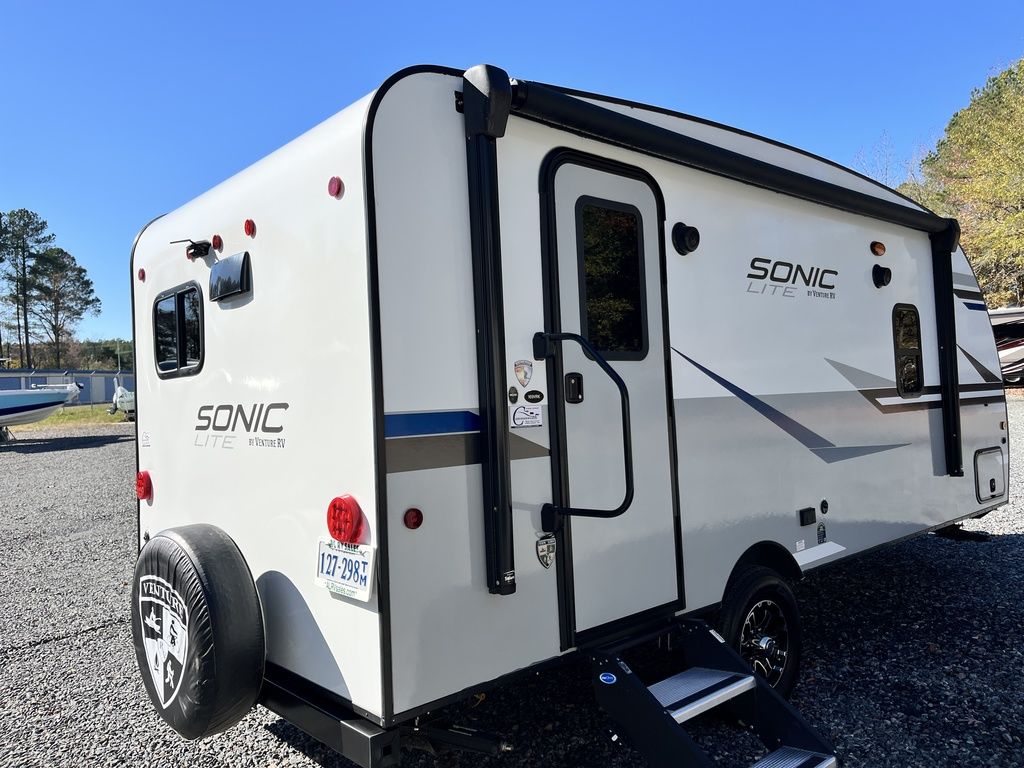 2022 Venture M169VRK, $ 14,900