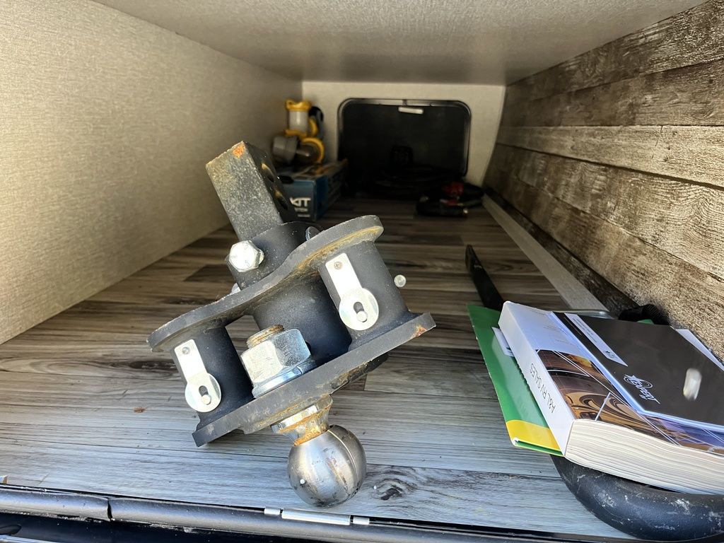 2022 Venture M169VRK, $ 14,900