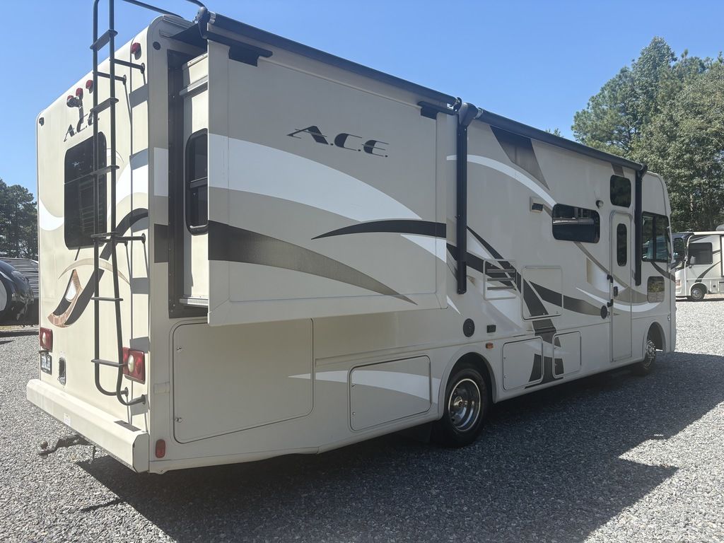 2015 Thor Motor Coach A.C.E. 30.1, $ 44,900