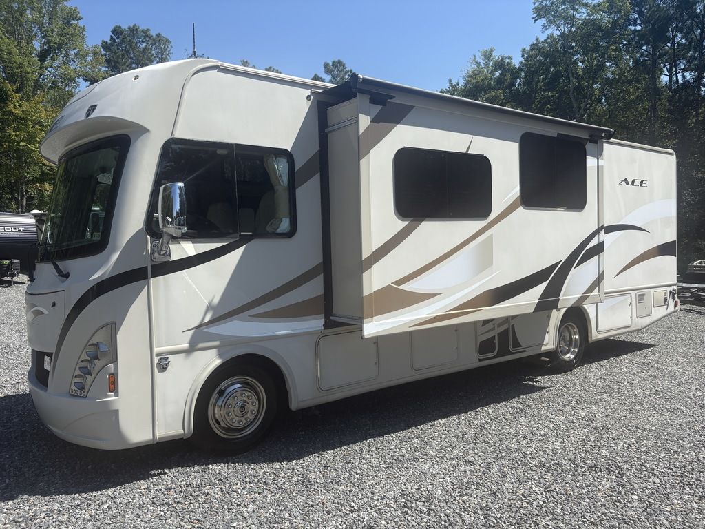 2015 Thor Motor Coach A.C.E. 30.1, $ 44,900