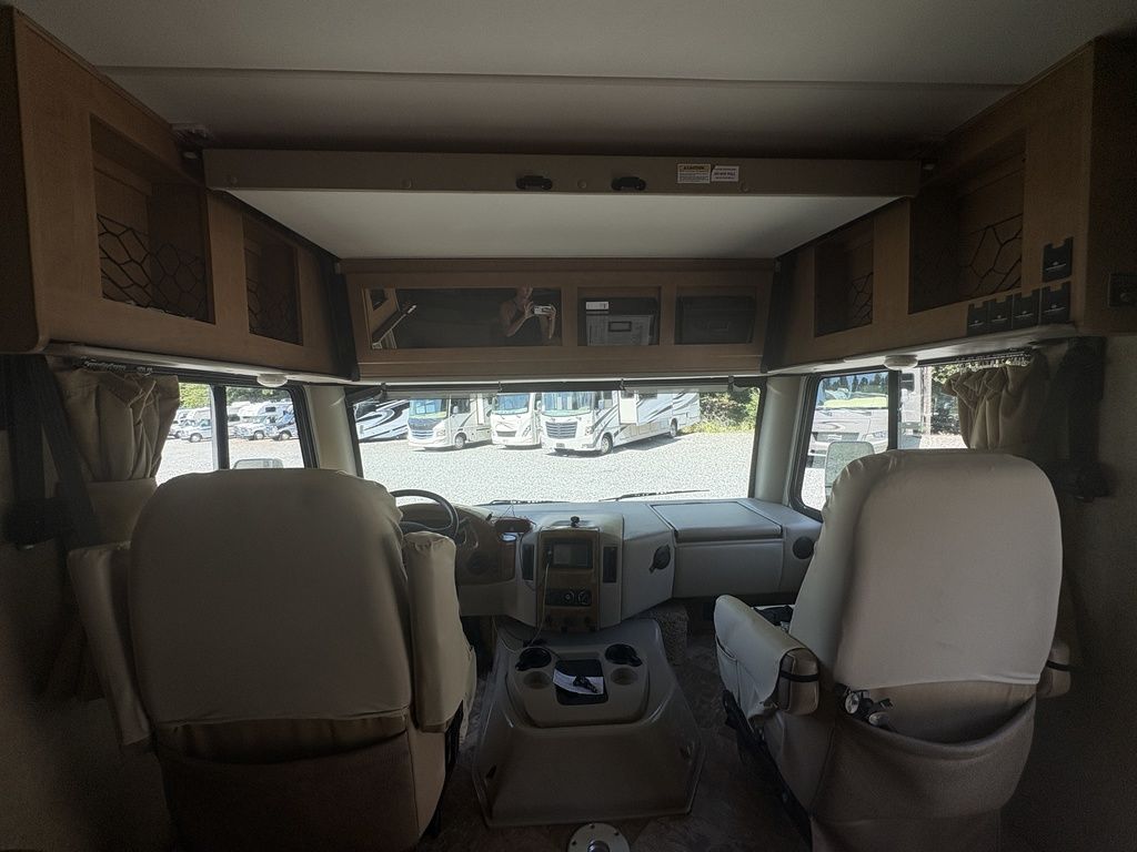 2015 Thor Motor Coach A.C.E. 30.1, $ 44,900