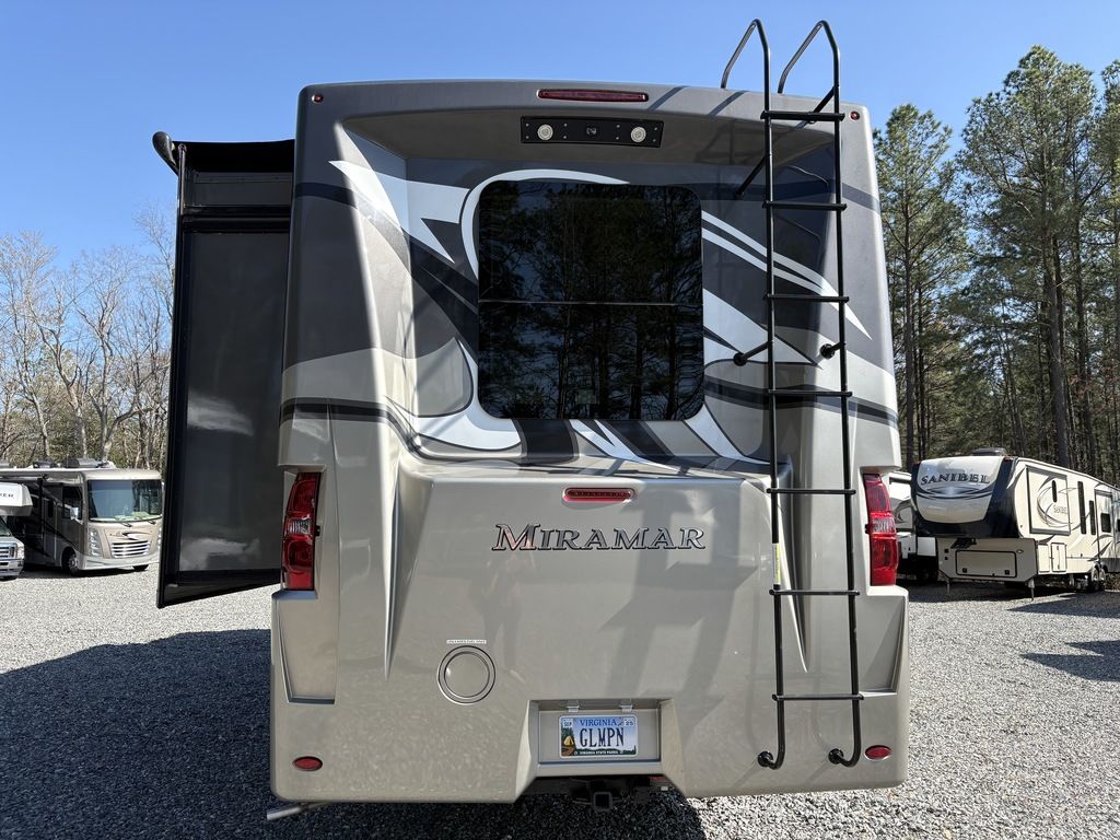 2023 Thor Motor Coach Miramar 34.6, $ 129,900