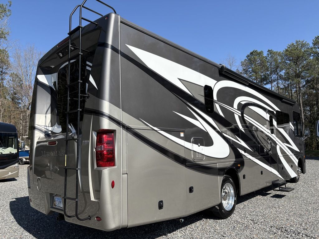 2023 Thor Motor Coach Miramar 34.6, $ 129,900