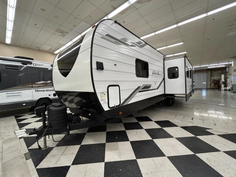 2024 Airstream Eddie Bauer 34BHS, $ 37,990