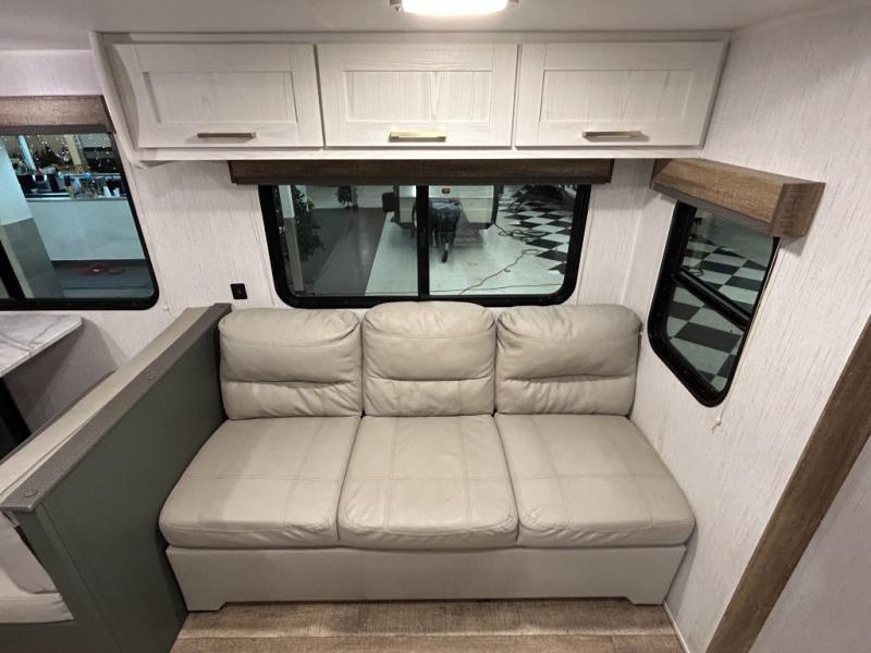 2024 Airstream Eddie Bauer 34BHS, $ 37,990