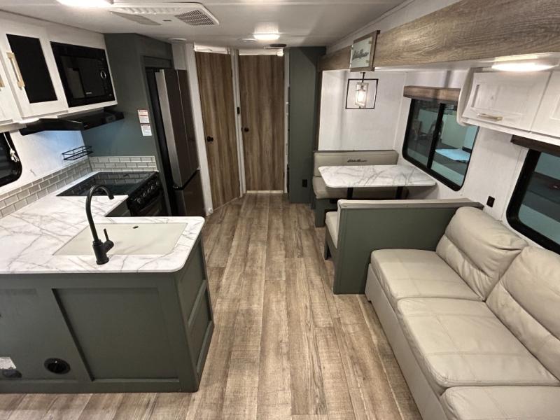 2024 Airstream Eddie Bauer 34BHS, $ 37,990