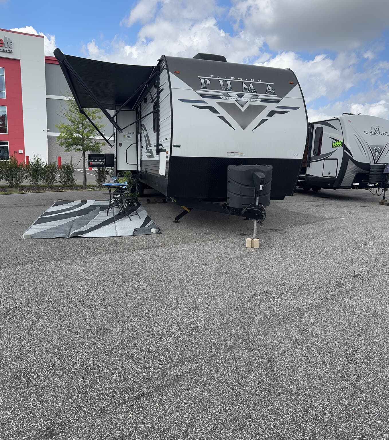 2022 Palomino Puma 32BH2B, $ 29,750