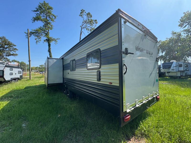 2022 Forest River Grey Wolf Toy Hauler, $ 16,500