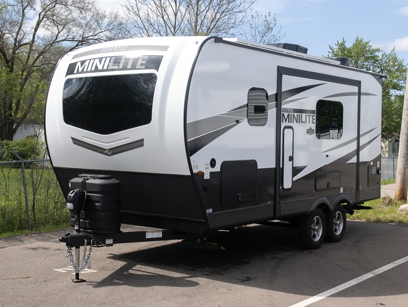 2024 Forest River Rockwood Mini Lite 2104S, $ 57,847