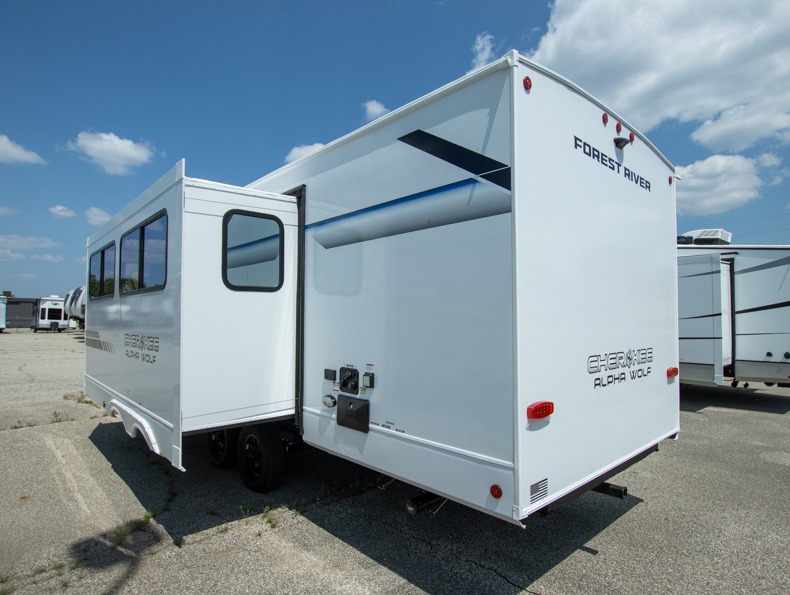 2026 Forest River Cherokee Alpha Wolf 25RB, $ 53,153